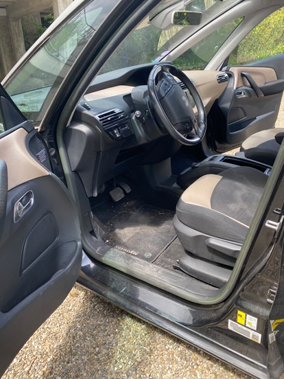 Nettoyage C4 Picasso- avant/après